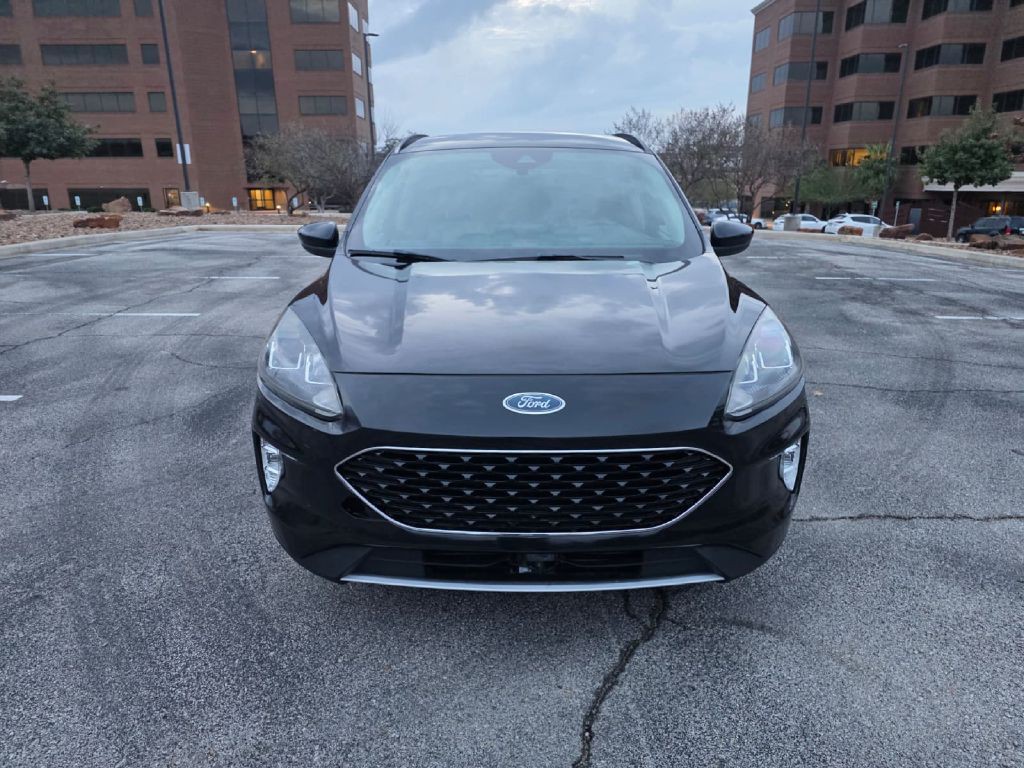 2020 Ford Escape Image 2