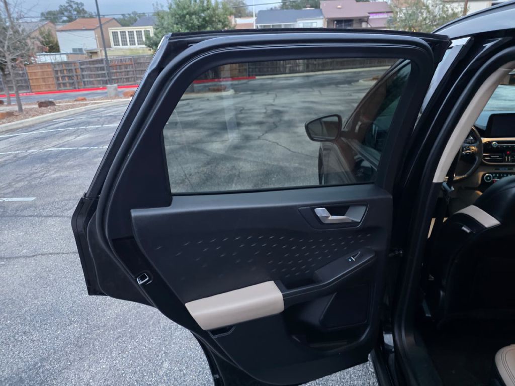 2020 Ford Escape Image 12