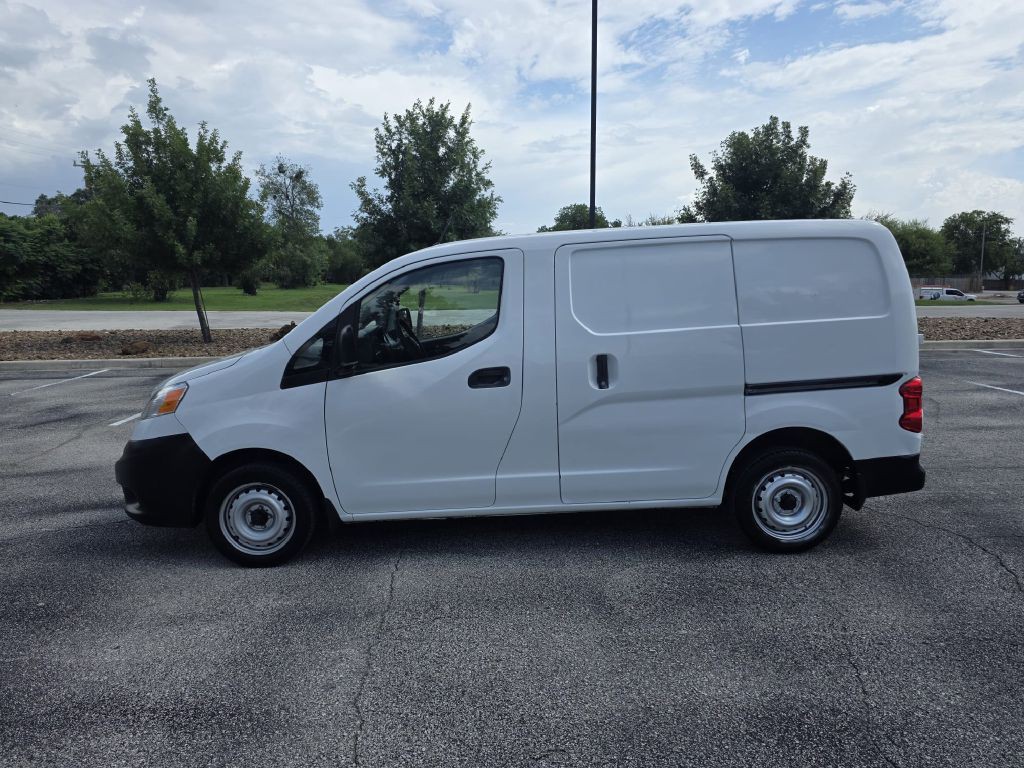 2015 Nissan NV200 Image 3