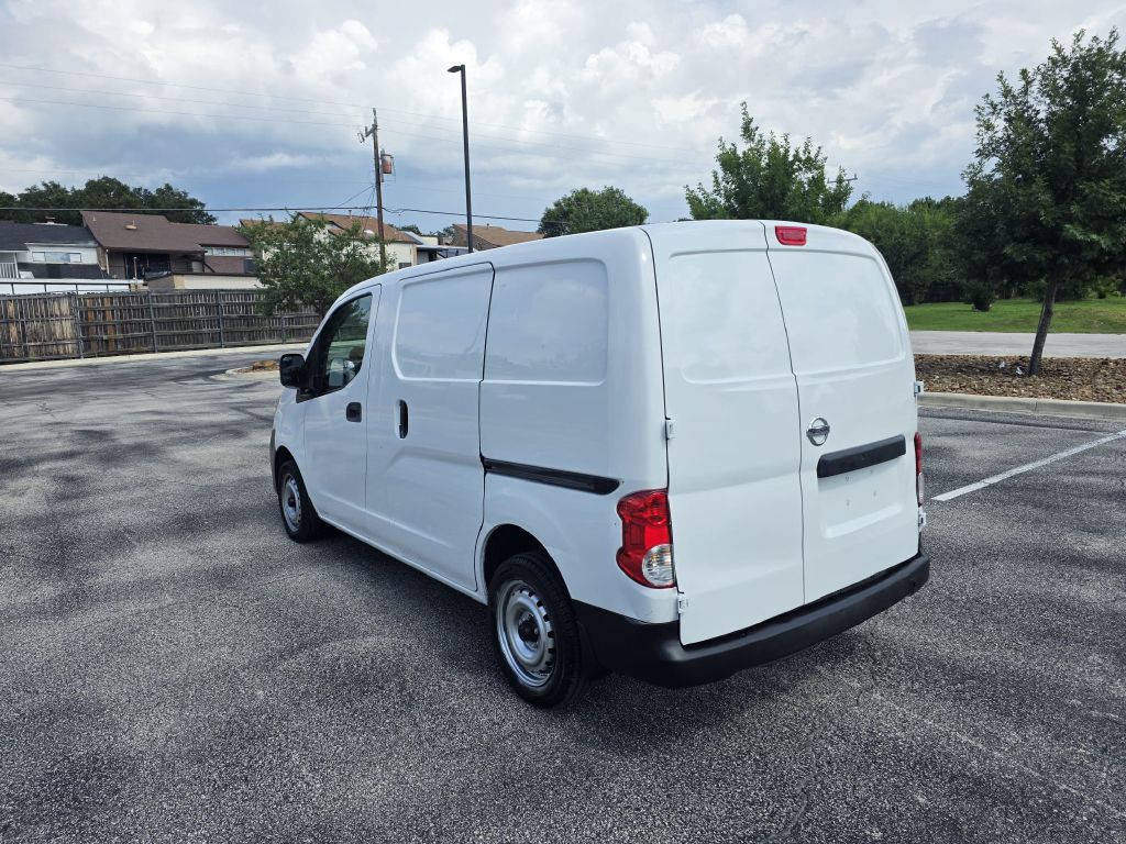 2015 Nissan NV200 Image 4