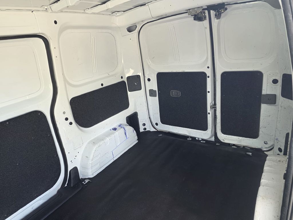 2015 Nissan NV200 Image 13