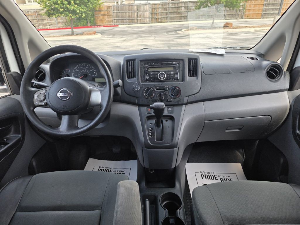 2015 Nissan NV200 Image 14