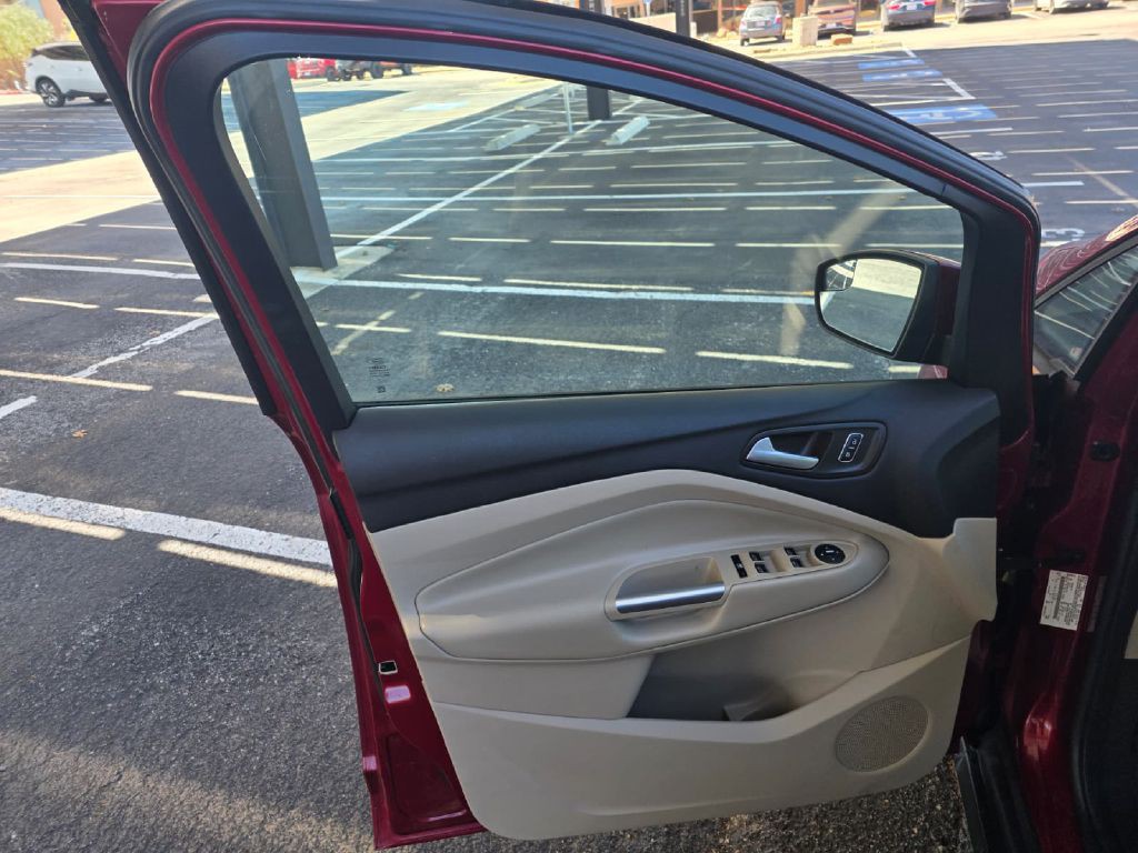 2014 Ford C-Max Image 10