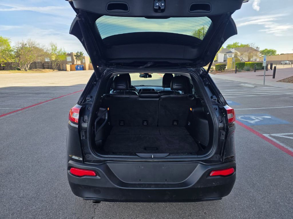2018 Jeep Cherokee Image 6