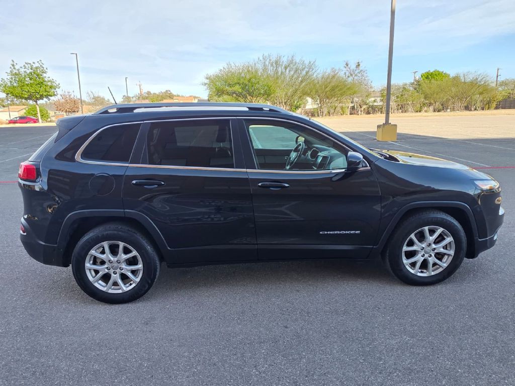 2018 Jeep Cherokee Image 8