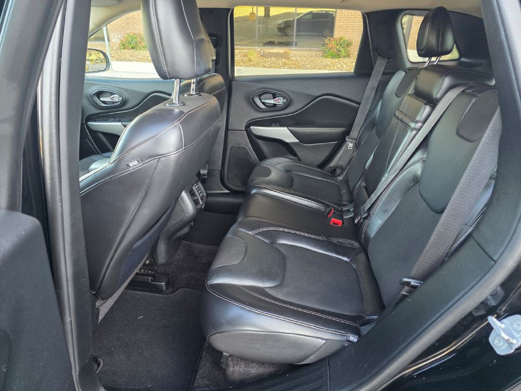 2018 Jeep Cherokee Image 13