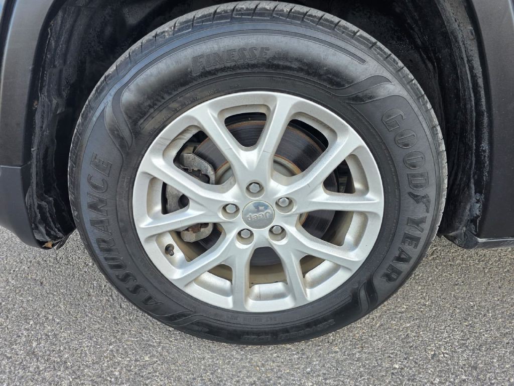 2018 Jeep Cherokee Image 18