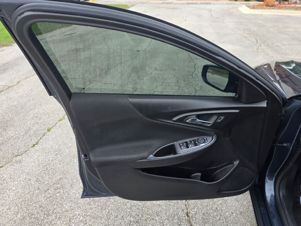 2020 Chevrolet Malibu Image 10