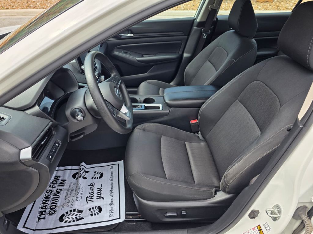 2021 Nissan Altima Image 11