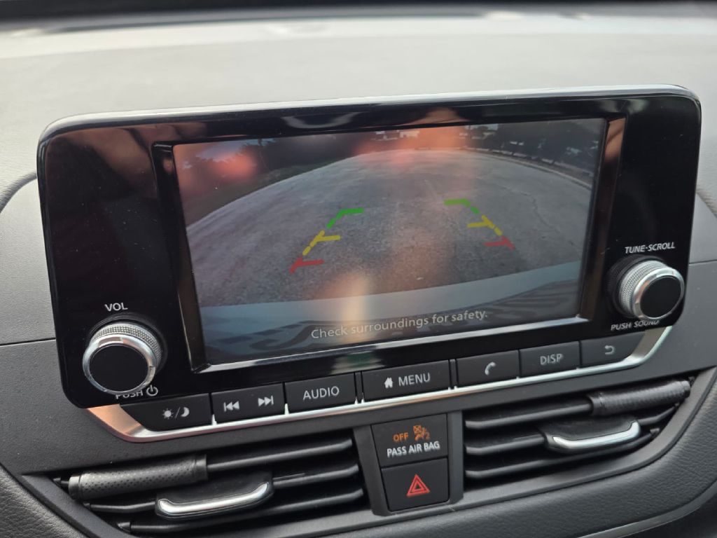 2021 Nissan Altima Image 16