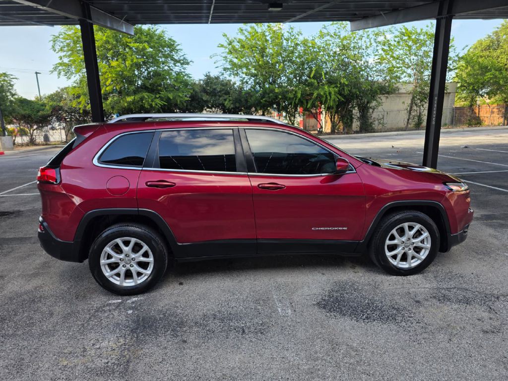 2017 Jeep Cherokee Image 8