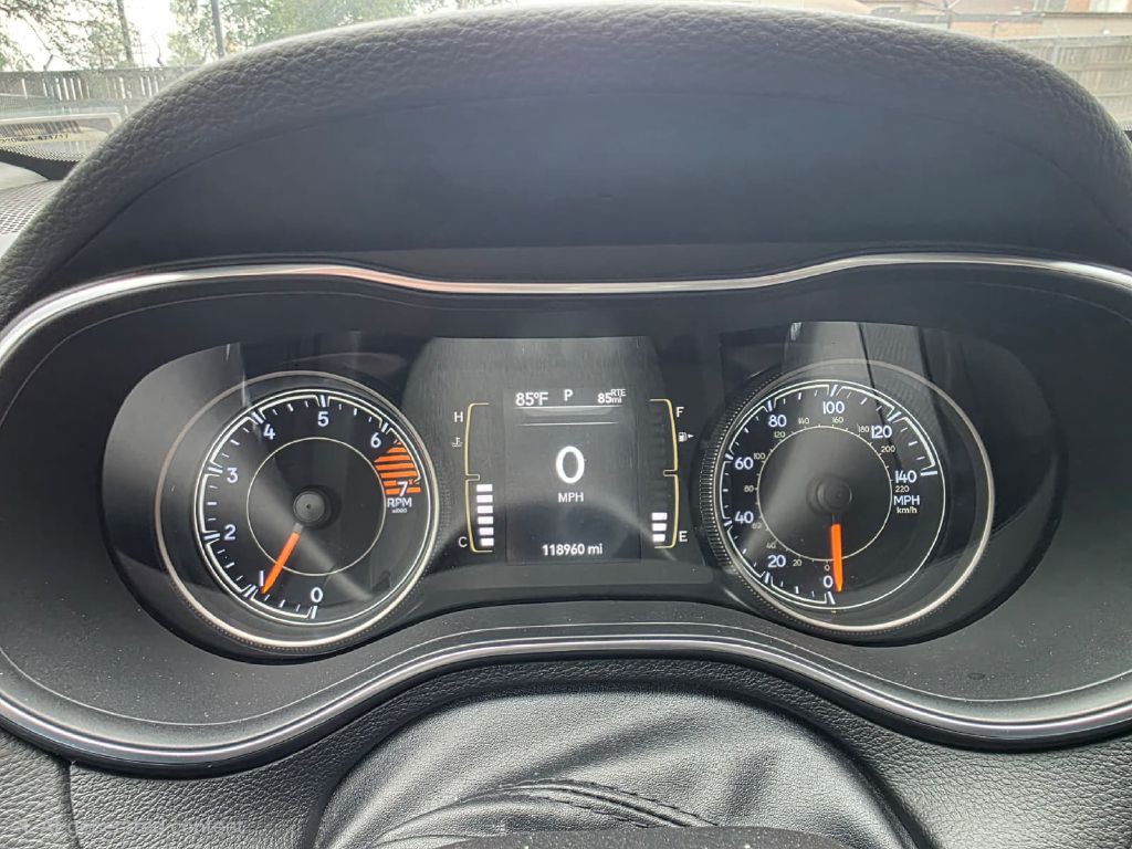 2019 Jeep Cherokee Image 15