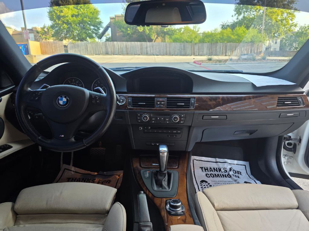 2013 BMW 3 Series Image 15