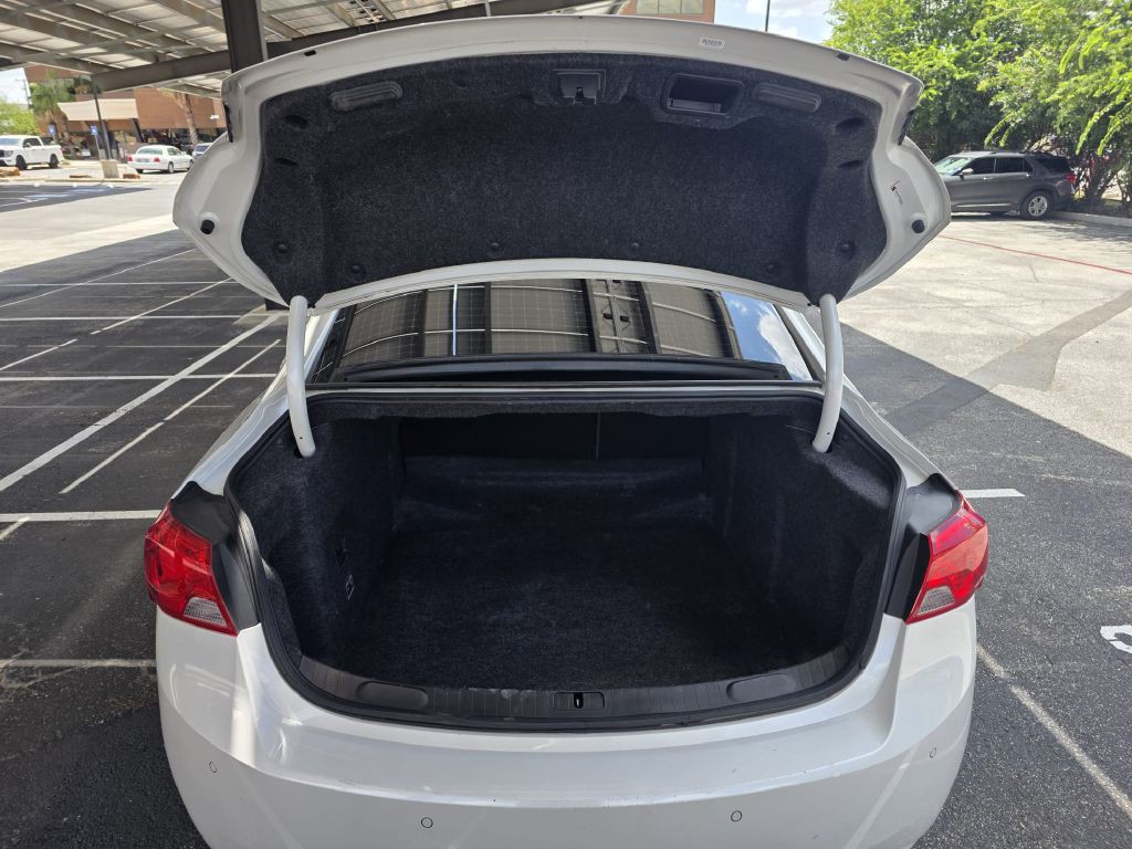 2016 Chevrolet Impala Image 6