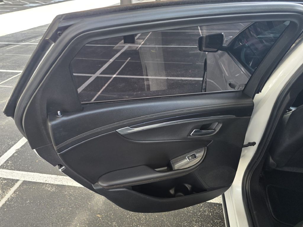 2016 Chevrolet Impala Image 12