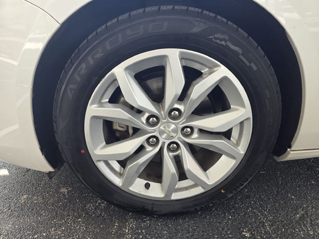 2016 Chevrolet Impala Image 18