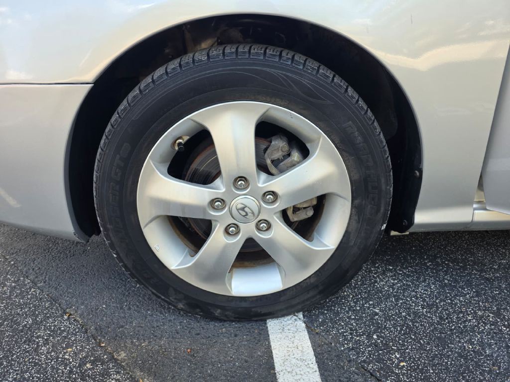 2009 Hyundai Elantra Image 16