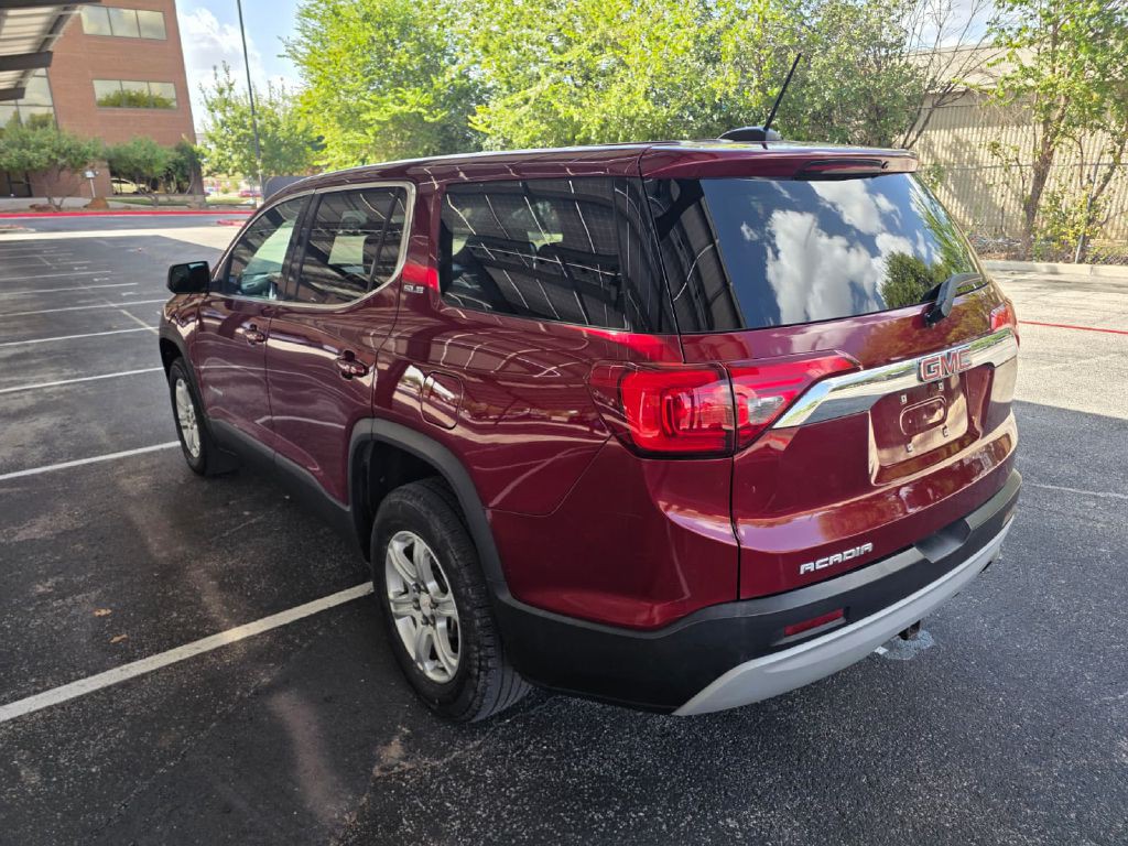 2017 GMC Acadia Image 4