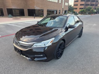Image for 2017 Honda Accord Touring ID: 7542402