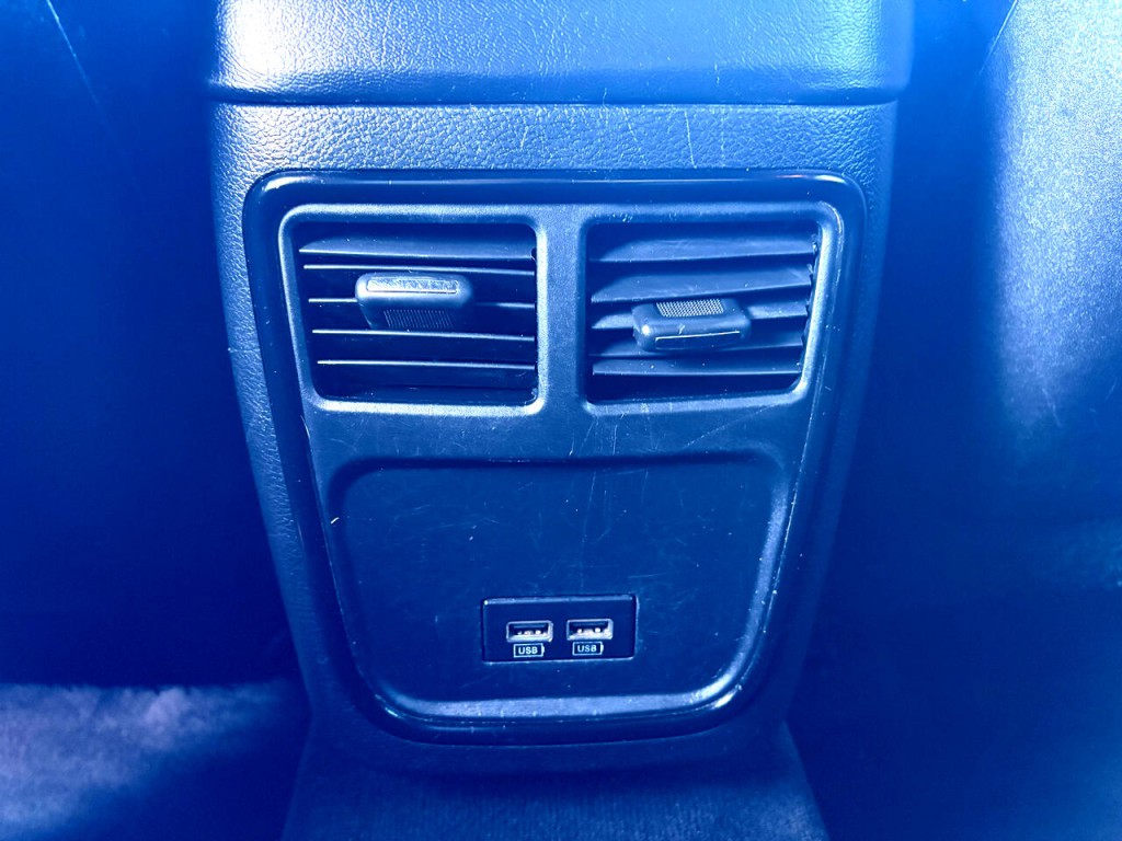 2017 Chrysler 300 Image 35