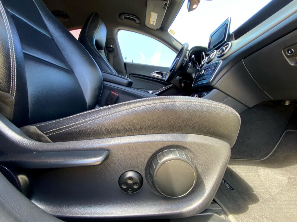 2016 Mercedes-Benz CLA-Class Image 34