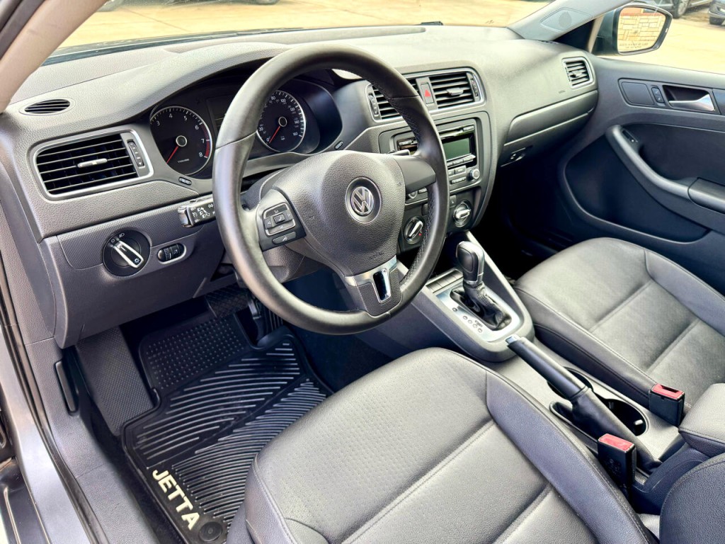 2012 Volkswagen Jetta Image 15