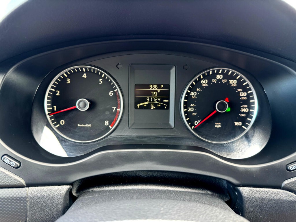 2012 Volkswagen Jetta Image 18