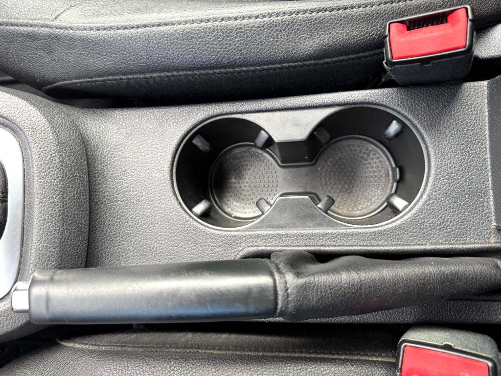 2012 Volkswagen Jetta Image 28