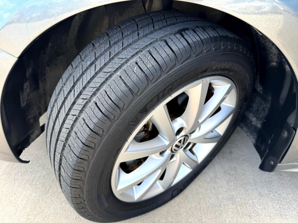 2012 Volkswagen Jetta Image 46