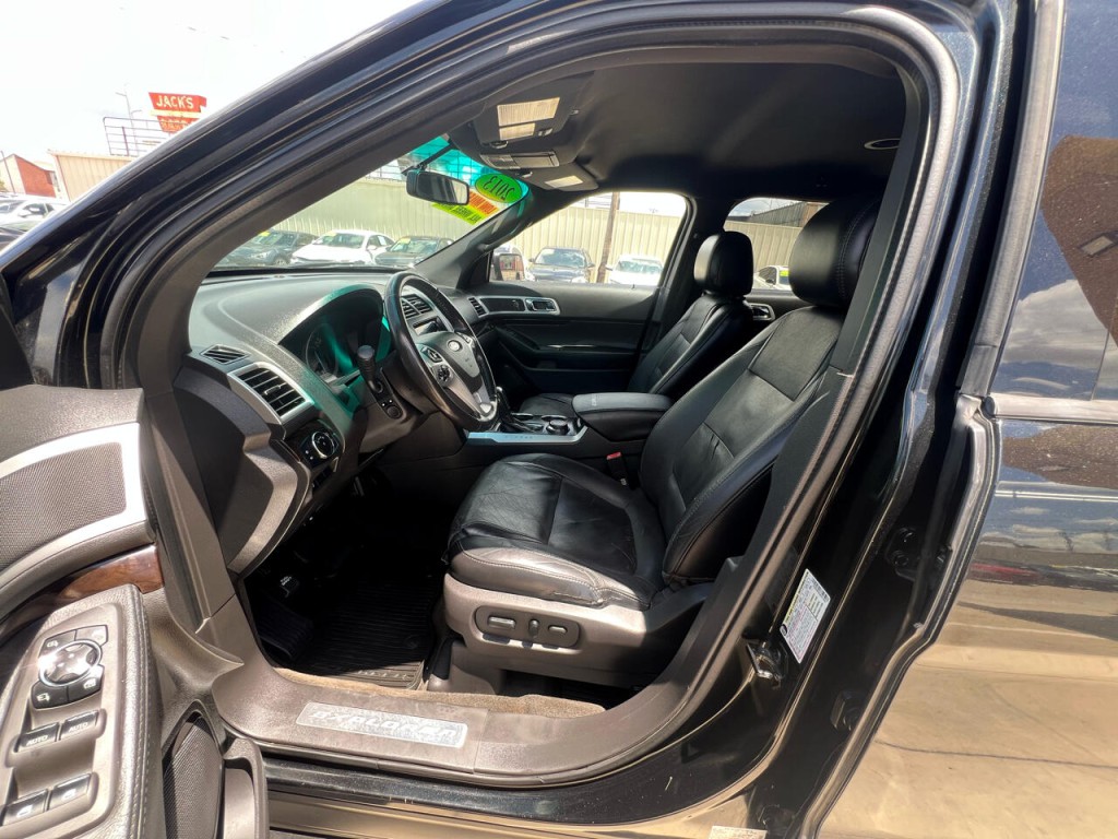 2013 Ford Explorer Image 11