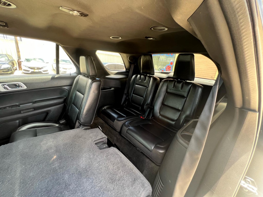 2013 Ford Explorer Image 39