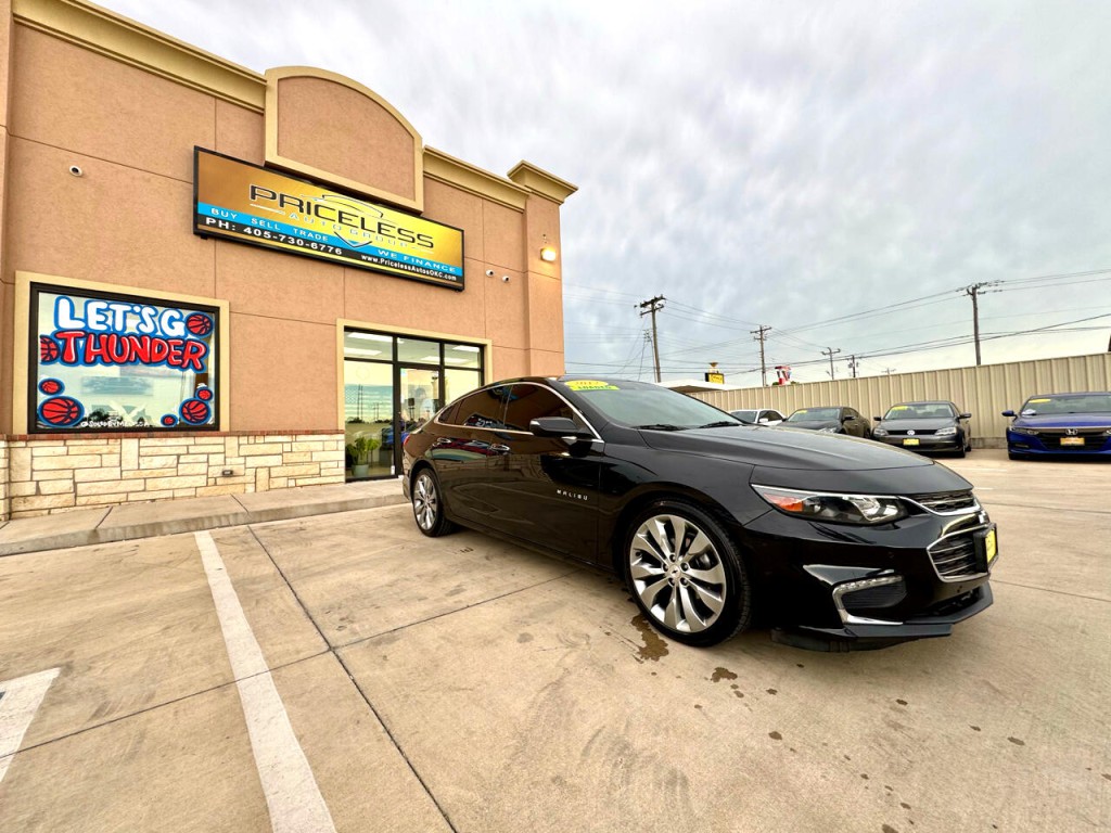 2017 Chevrolet Malibu Image 2