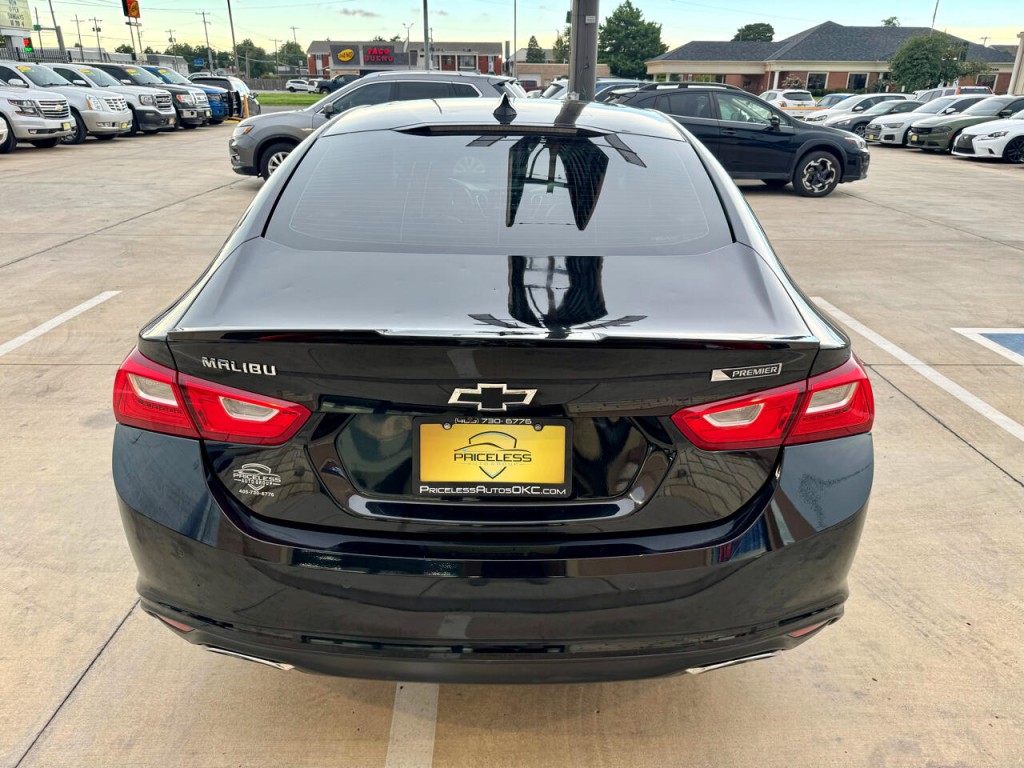 2017 Chevrolet Malibu Image 5