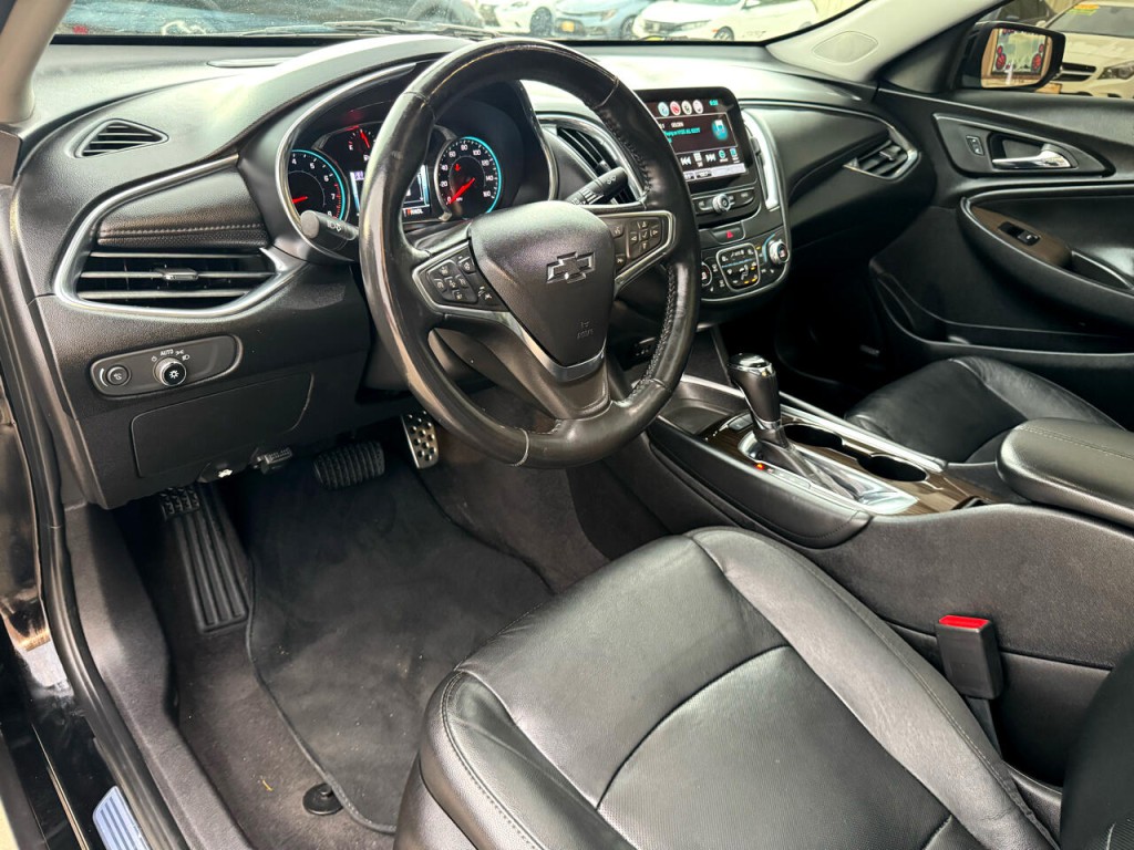 2017 Chevrolet Malibu Image 18