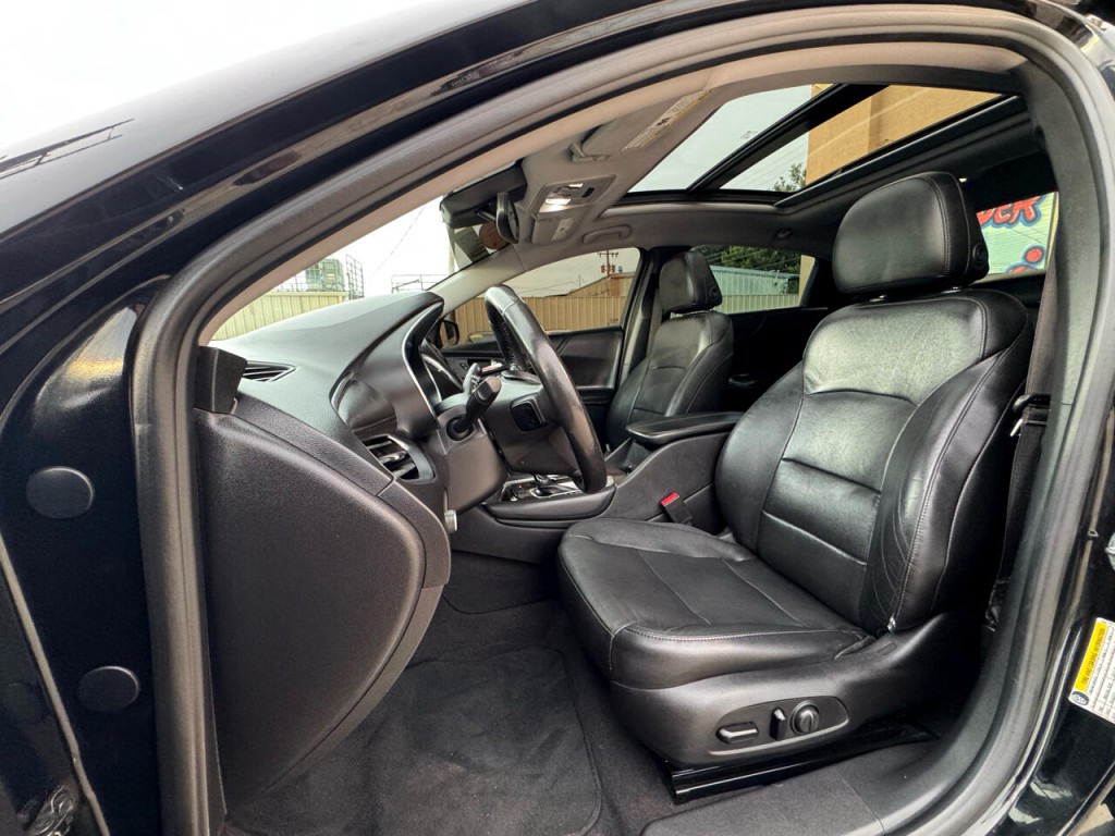 2017 Chevrolet Malibu Image 19