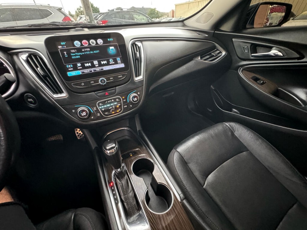 2017 Chevrolet Malibu Image 27