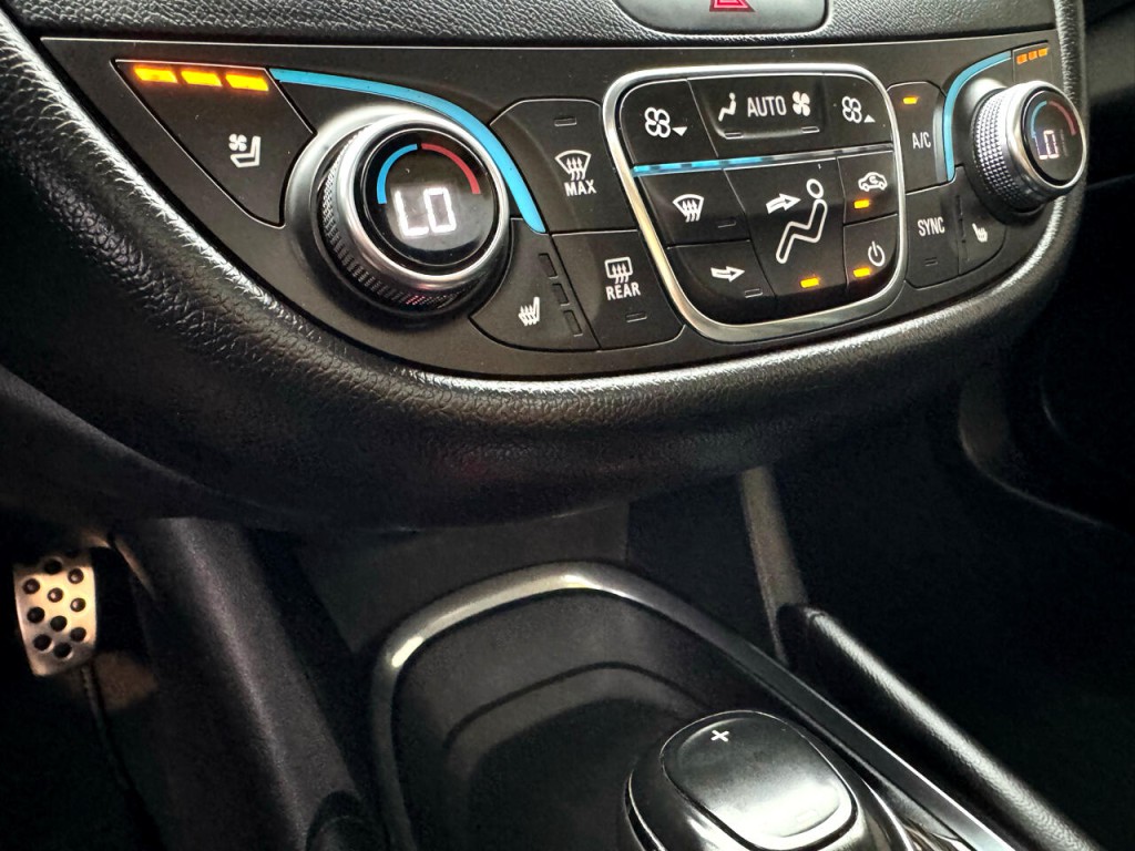 2017 Chevrolet Malibu Image 34