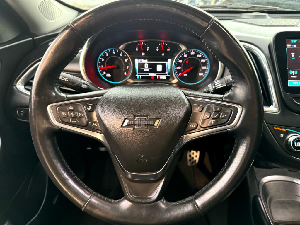 2017 Chevrolet Malibu Image 40