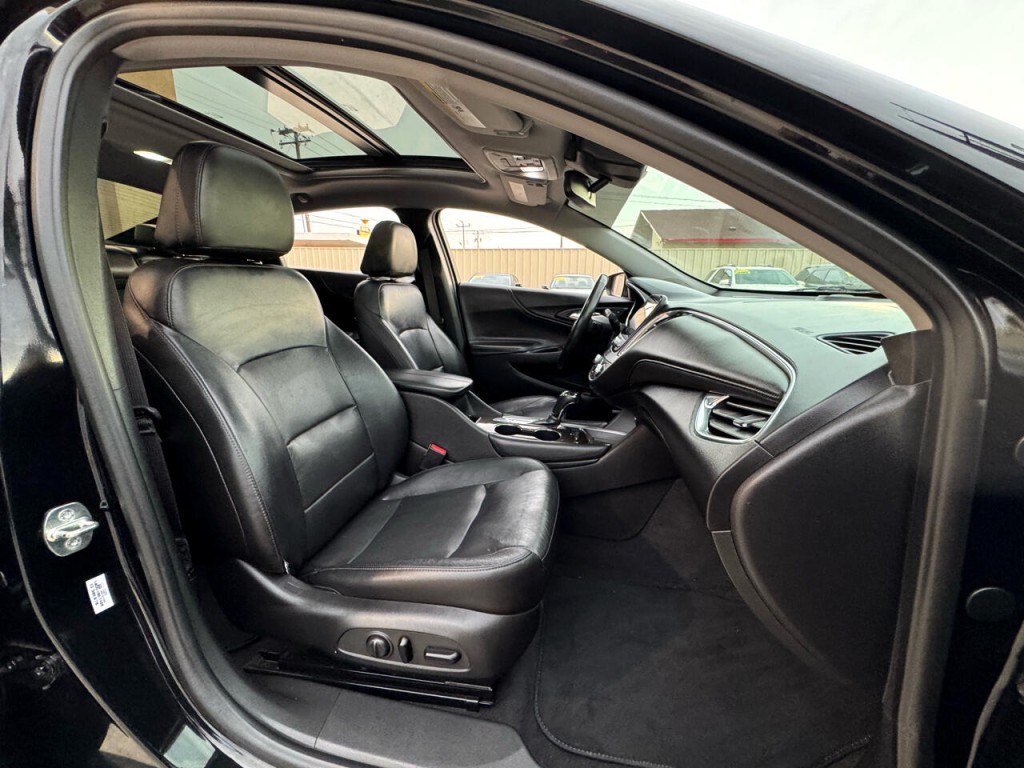2017 Chevrolet Malibu Image 56
