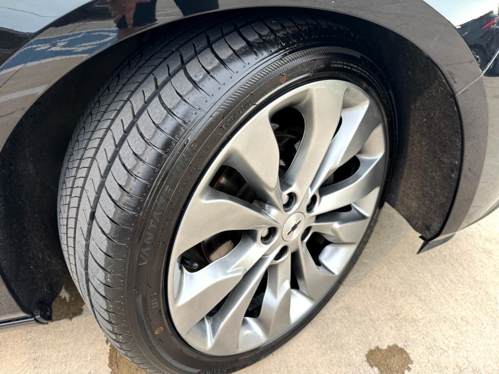 2017 Chevrolet Malibu Image 60