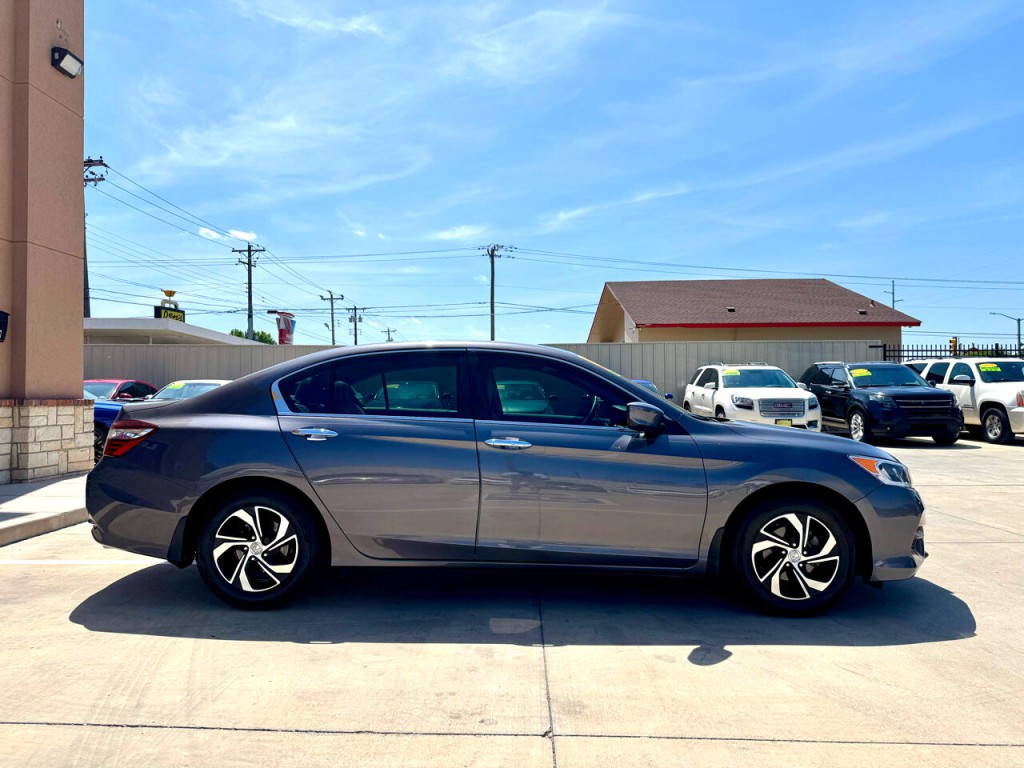 2017 Honda Accord Image 3