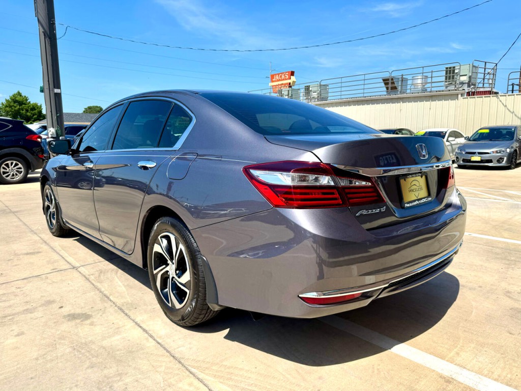2017 Honda Accord Image 6