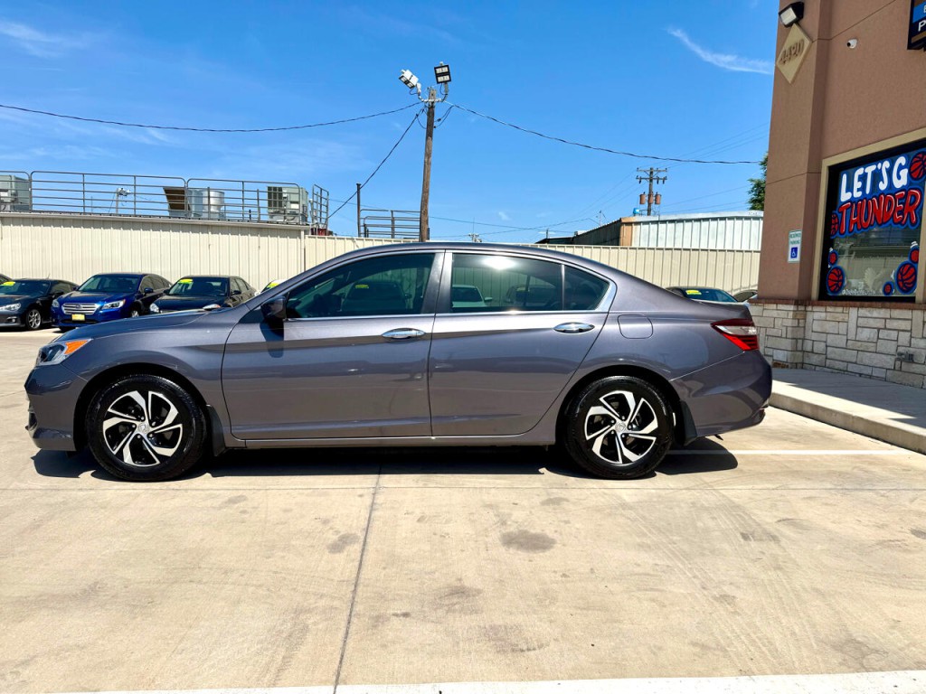 2017 Honda Accord Image 7