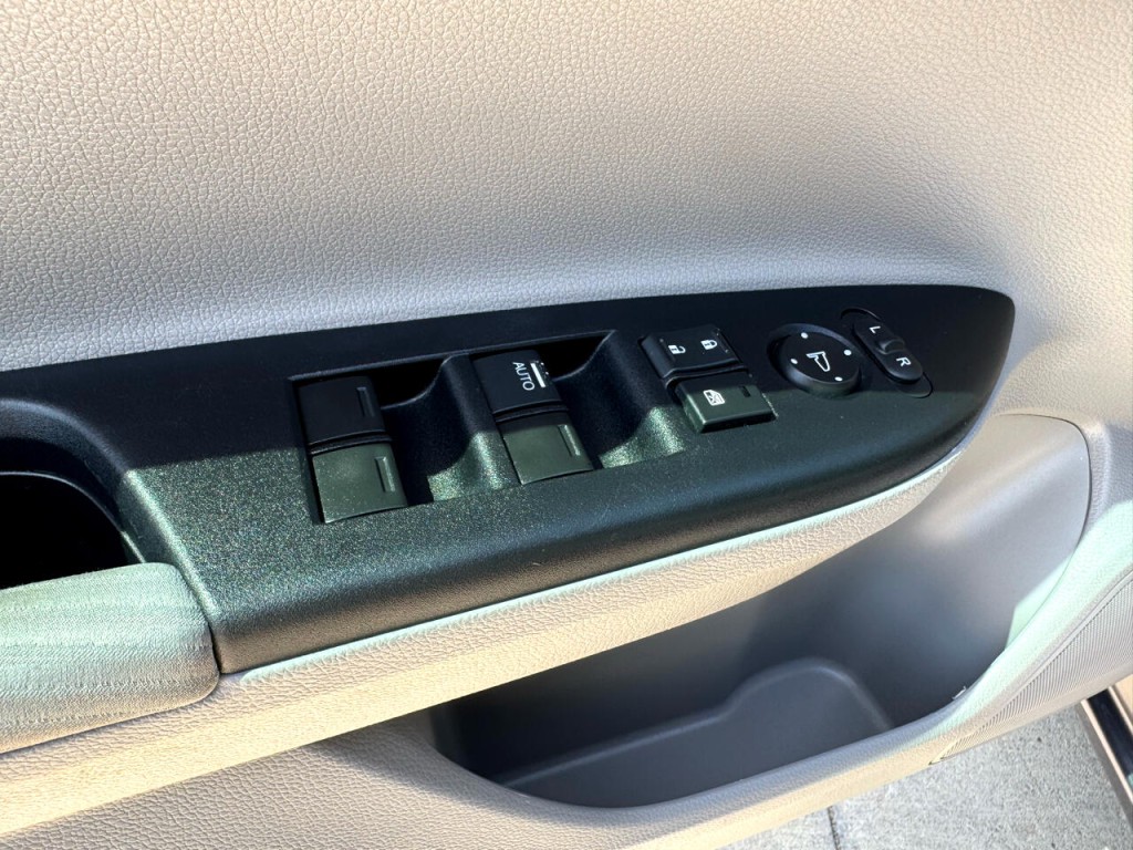 2017 Honda Accord Image 15