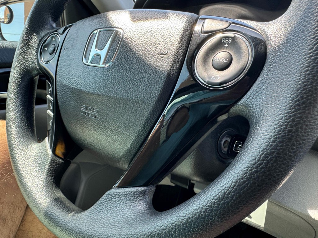 2017 Honda Accord Image 20