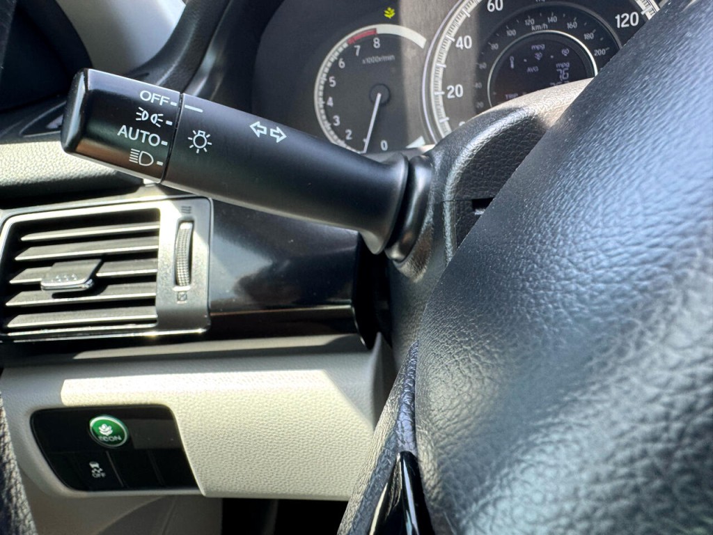 2017 Honda Accord Image 24