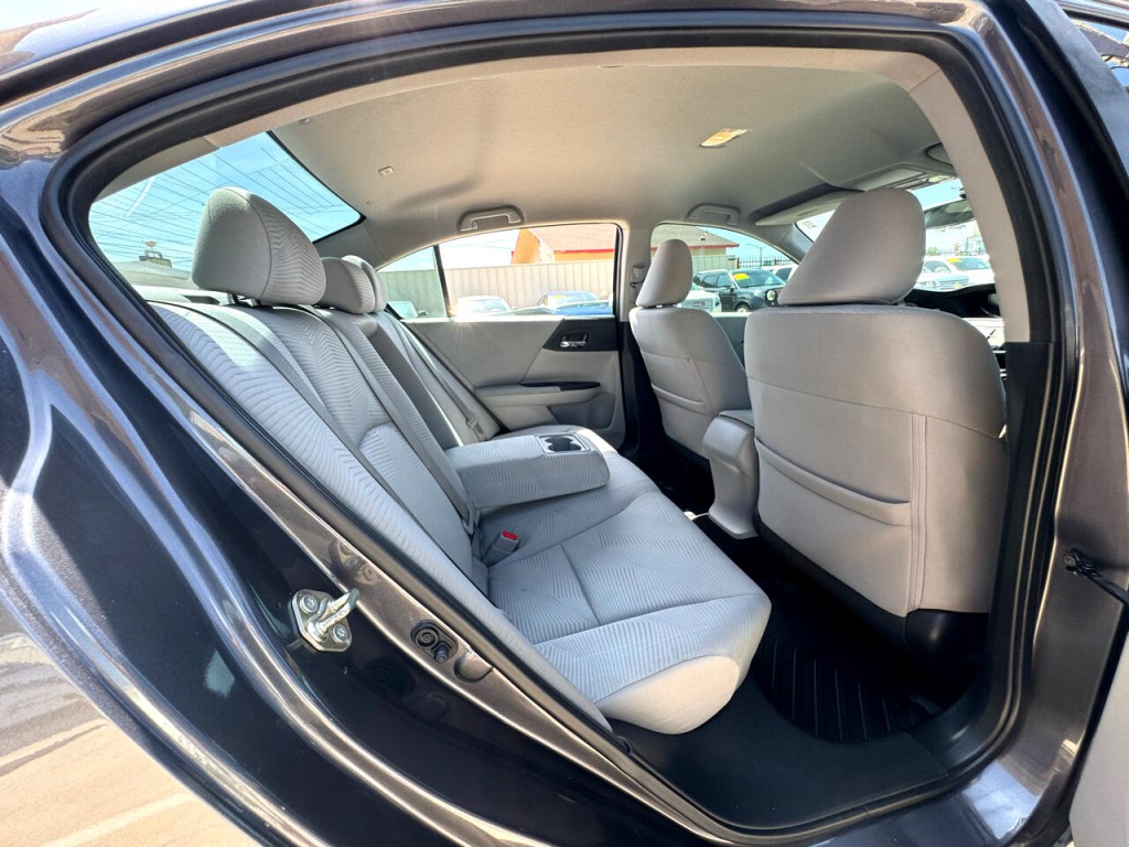 2017 Honda Accord Image 44