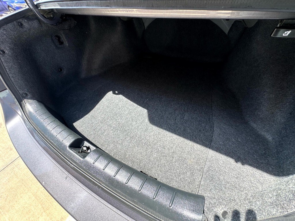 2017 Honda Accord Image 50