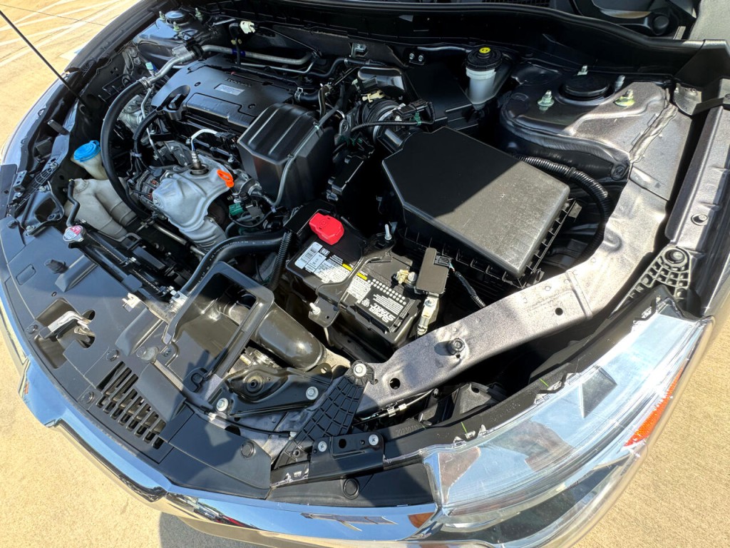 2017 Honda Accord Image 57