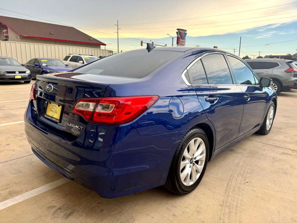 2016 Subaru Legacy Image 4